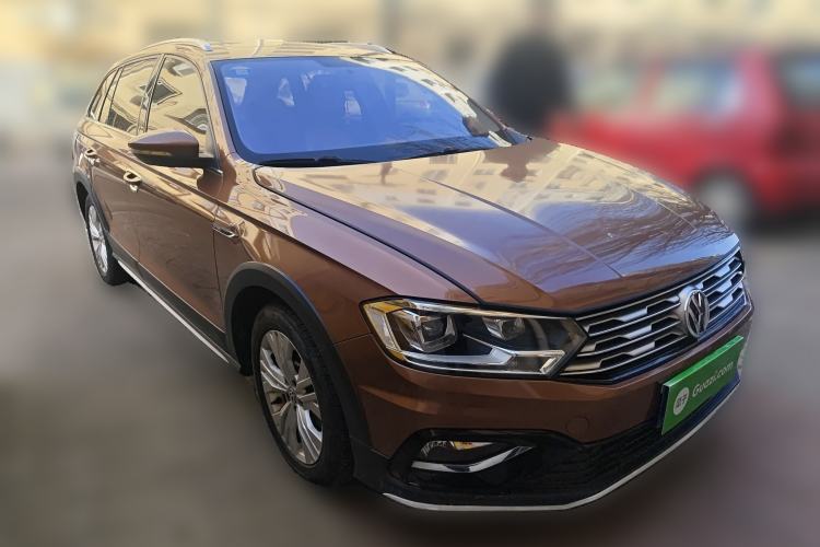 Used Volkswagen C-TREK 2018 230TSI DSG Comfort Model Front Right 45 Deg
