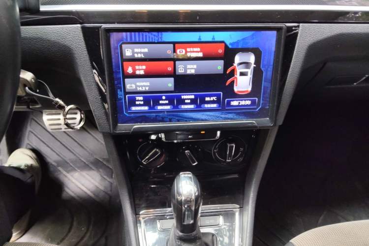 Used Volkswagen C-TREK 2018 230TSI DSG Comfort Model Audio And AC Panel