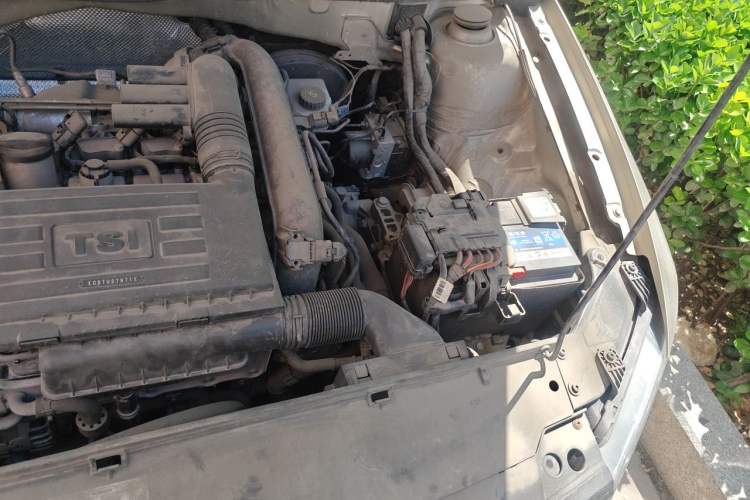 Used Volkswagen C-TREK 2018 230TSI DSG Comfort Model Engine Bay Left