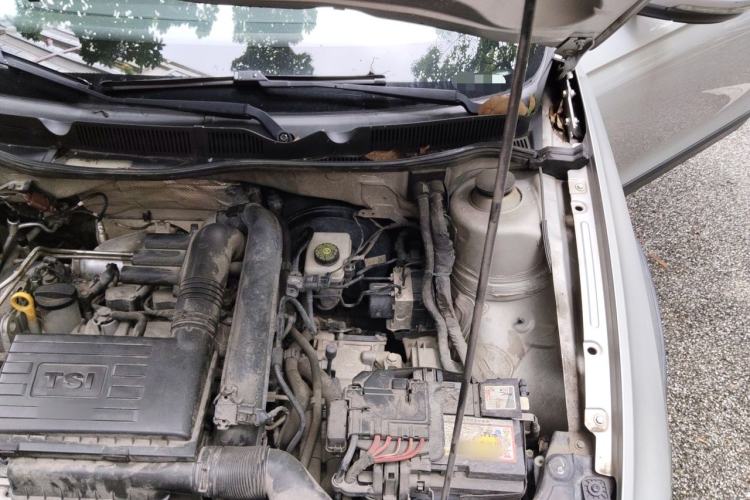 Used Volkswagen C-TREK 2018 230TSI DSG Comfort Model Engine Bay Left