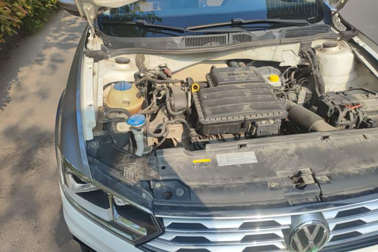 Used Volkswagen C-TREK 2018 1.5L Manual Comfort Model Engine Bay Right