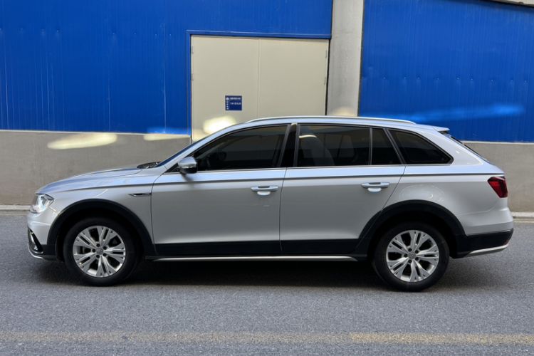 Used Volkswagen C-TREK 2018 1.5L Automatic Comfort Model Exterior 2