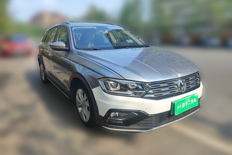 Used Volkswagen C-TREK 2018 1.5L Manual Comfort Model Front Right 45 Deg