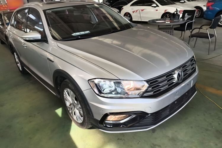 Used Volkswagen C-TREK 2018 1.5L Automatic Comfort Model Front Right 45 Deg