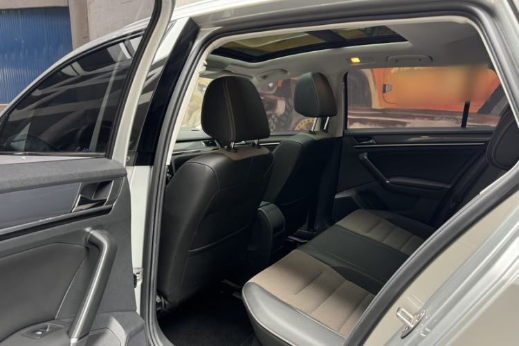 Used Volkswagen C-TREK 2018 1.5L Automatic Comfort Model Interior 1