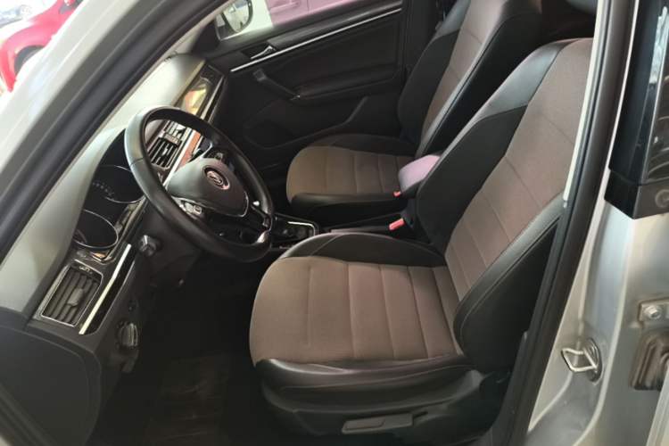 Used Volkswagen C-TREK 2018 1.5L Automatic Comfort Model Left Front Seat