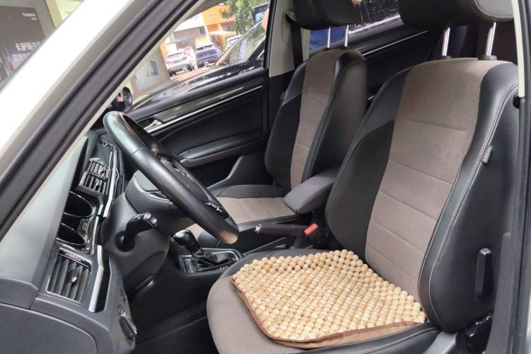 Used Volkswagen C-TREK 2018 230TSI DSG Comfort Model Left Front Seat
