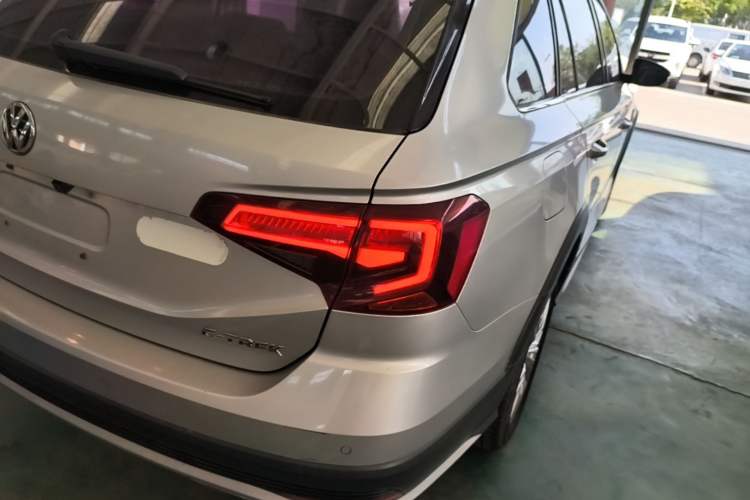 Used Volkswagen C-TREK 2018 1.5L Automatic Comfort Model Right Rear Taillight
