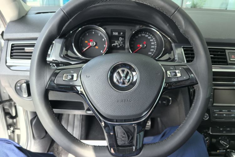 Used Volkswagen C-TREK 2018 1.5L Automatic Comfort Model Steering Wheel