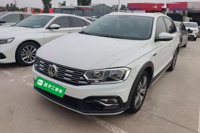 Used Volkswagen C-TREK 2018 1.5L Automatic Fashion Model