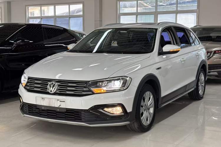 Used Volkswagen C-TREK 2018 1.5L Automatic Comfort Model Guazi used car, China used car export, Used car for sale, Used cars, Cheapest cars for sale
