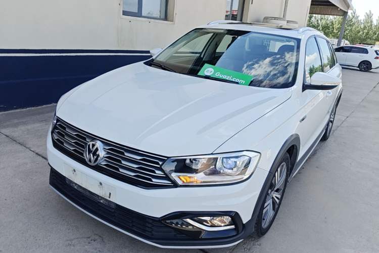 Used Volkswagen C-TREK 2018 1.5L Automatic Comfort Model Guazi used car, China used car export, Used car for sale, Used cars, Cheapest cars for sale