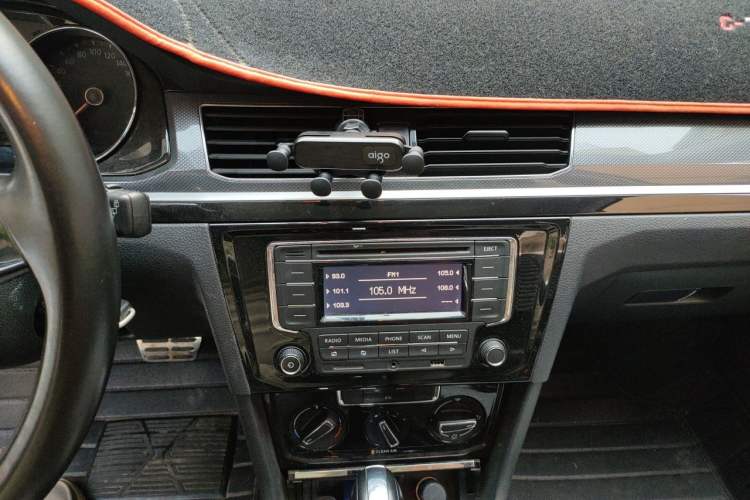 Used Volkswagen C-TREK 2018 1.5L Automatic Comfort Model Audio And AC Panel