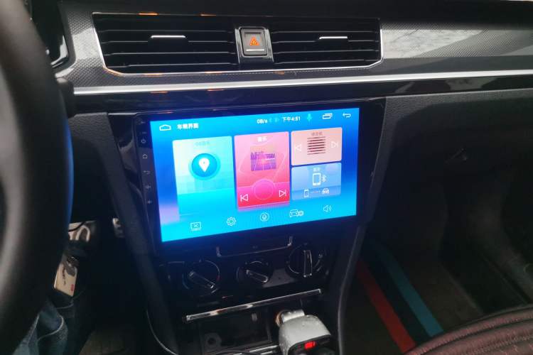 Used Volkswagen C-TREK 2018 1.5L Manual Comfort Model Audio And AC Panel