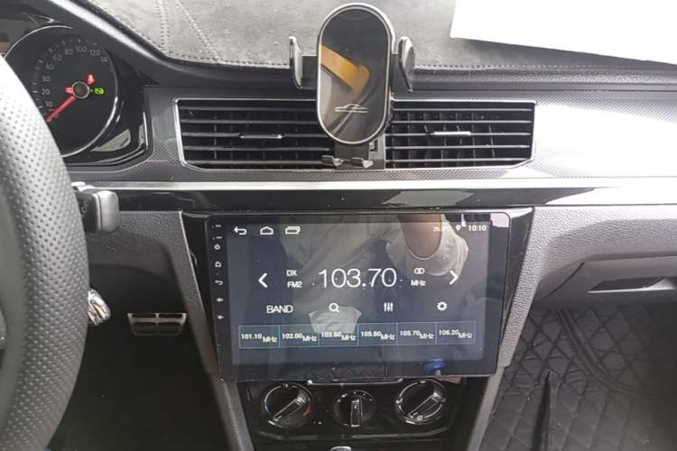 Used Volkswagen C-TREK 2018 1.5L Automatic Comfort Model Audio And AC Panel