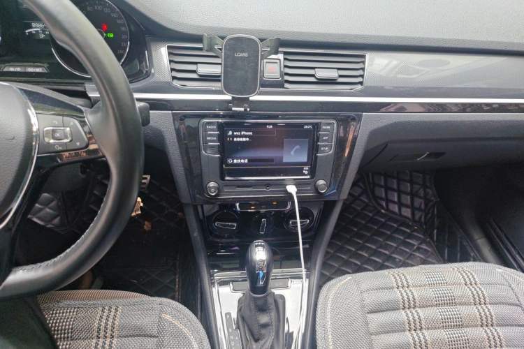 Used Volkswagen C-TREK 2018 230TSI DSG Comfort Model Audio And AC Panel