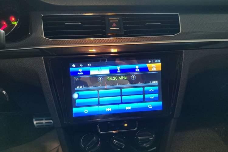 Used Volkswagen C-TREK 2018 1.5L Automatic Comfort Model Audio And AC Panel