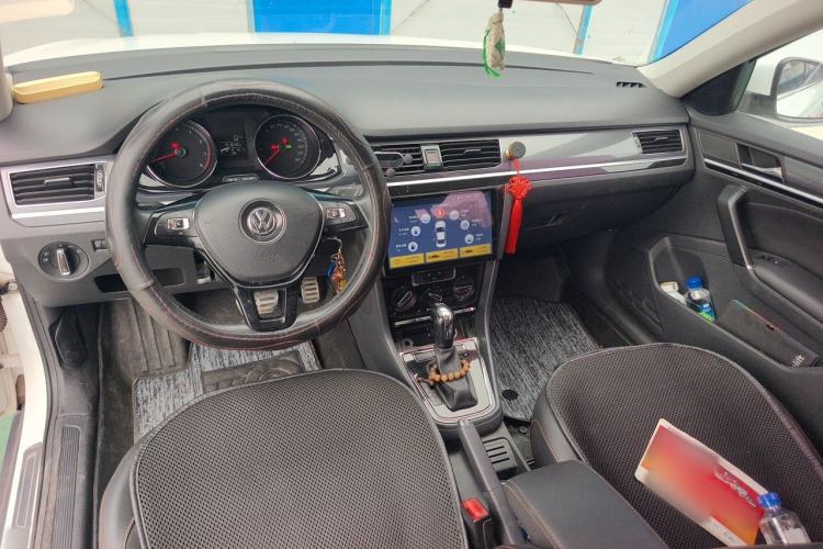 Used Volkswagen C-TREK 2018 230TSI DSG Comfort Model Center Console