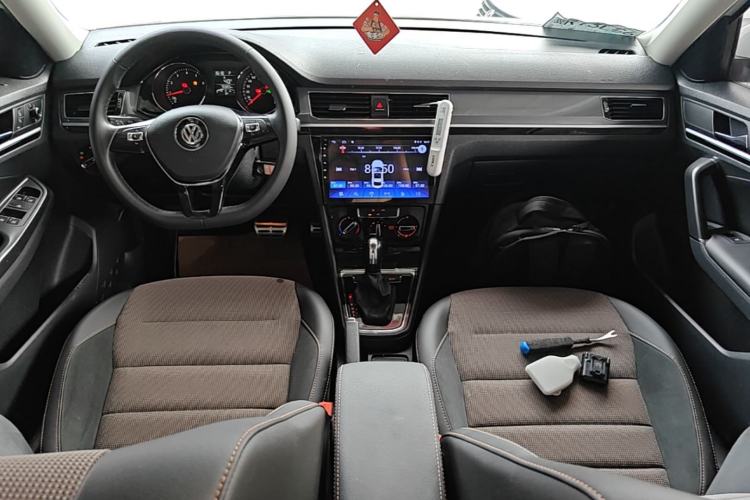 Used Volkswagen C-TREK 2018 230TSI DSG Comfort Model Center Console