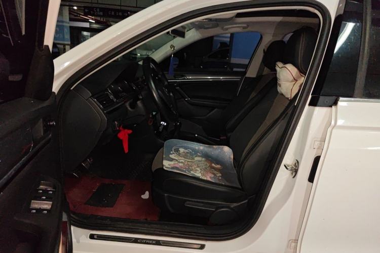 Used Volkswagen C-TREK 2018 1.5L Manual Comfort Model Driver Seat