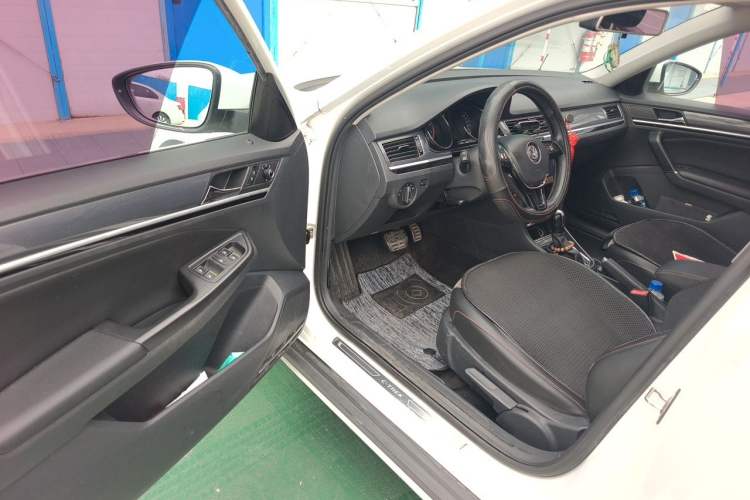 Used Volkswagen C-TREK 2018 230TSI DSG Comfort Model Driver Seat