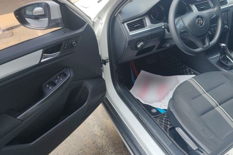 Used Volkswagen C-TREK 2018 1.5L Automatic Fashion Model Driver Seat
