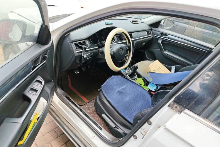 Used Volkswagen C-TREK 2018 1.5L Manual Comfort Model Driver Seat