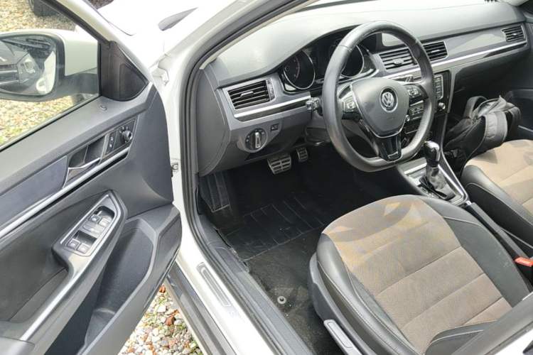 Used Volkswagen C-TREK 2018 230TSI DSG Comfort Model Driver Seat