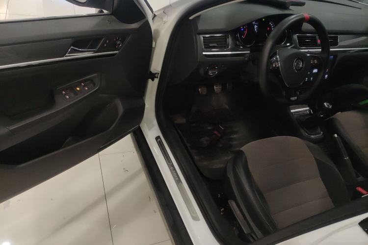 Used Volkswagen C-TREK 2018 1.5L Manual Comfort Model Driver Seat