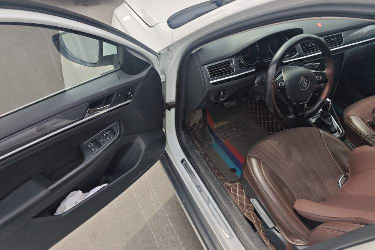 Used Volkswagen C-TREK 2018 230TSI DSG Comfort Model Driver Seat