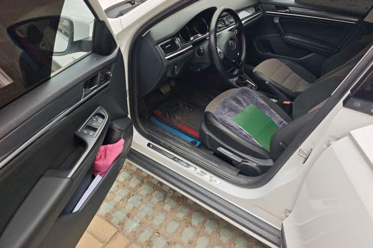 Used Volkswagen C-TREK 2018 230TSI DSG Comfort Model Driver Seat