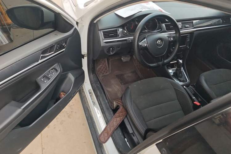 Used Volkswagen C-TREK 2018 230TSI DSG Luxury Version Driver Seat