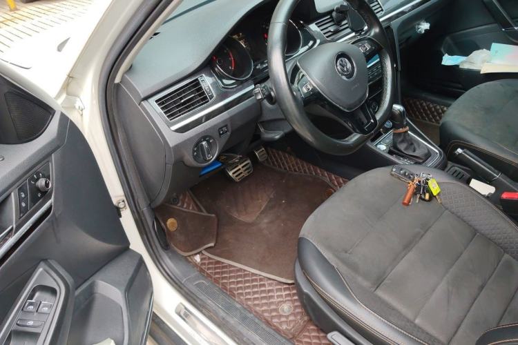 Used Volkswagen C-TREK 2018 230TSI DSG Luxury Version Driver Seat