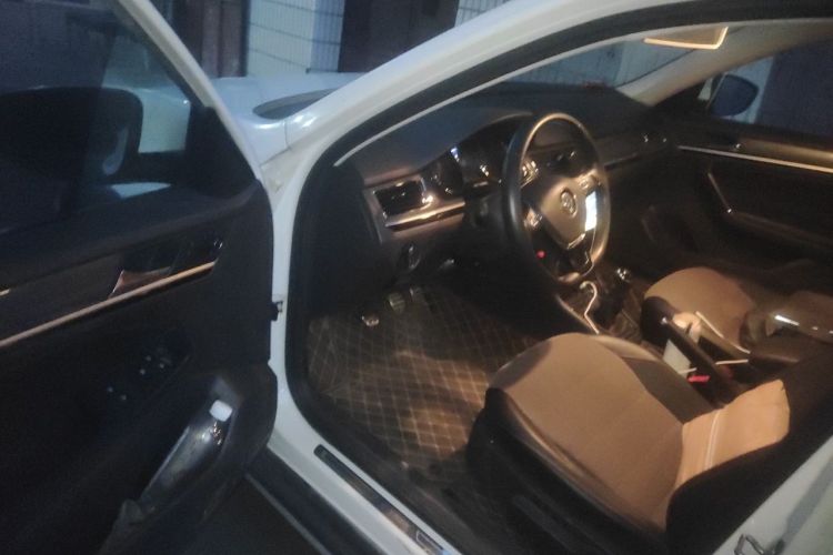 Used Volkswagen C-TREK 2018 230TSI Manual Comfort Version Driver Seat