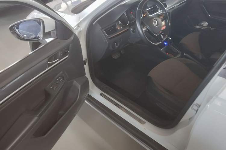 Used Volkswagen C-TREK 2018 230TSI DSG Comfort Model Driver Seat