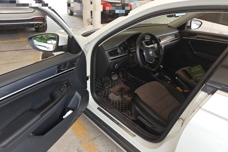 Used Volkswagen C-TREK 2018 1.5L Automatic Comfort Model Driver Seat