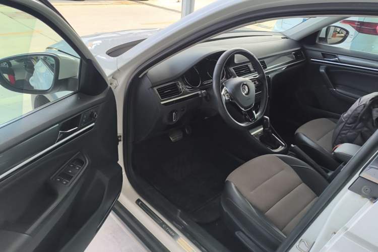 Used Volkswagen C-TREK 2018 230TSI DSG Comfort Model Driver Seat