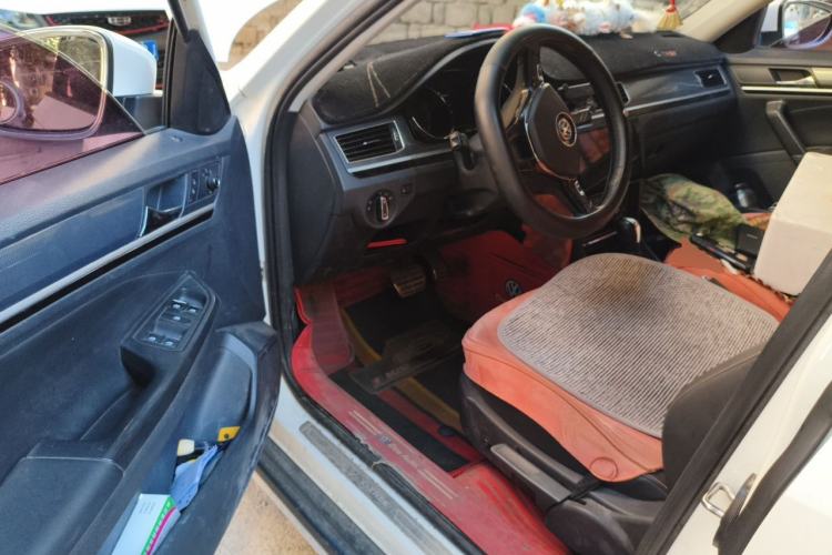 Used Volkswagen C-TREK 2018 1.5L Automatic Comfort Model Driver Seat