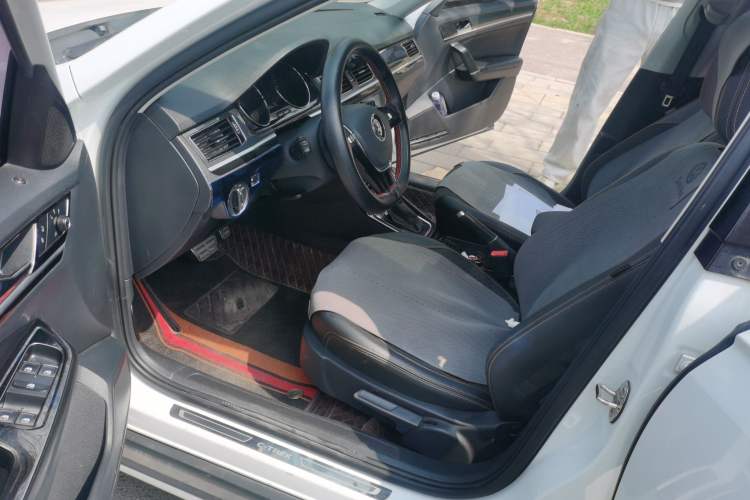 Used Volkswagen C-TREK 2018 230TSI DSG Luxury Version Driver Seat