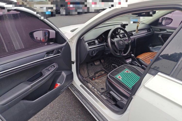 Used Volkswagen C-TREK 2018 1.5L Automatic Comfort Model Driver Seat