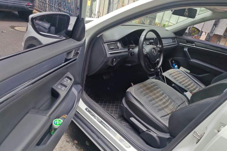 Used Volkswagen C-TREK 2018 230TSI DSG Comfort Model Driver Seat