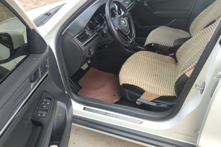 Used Volkswagen C-TREK 2018 1.5L Automatic Comfort Model Driver Seat