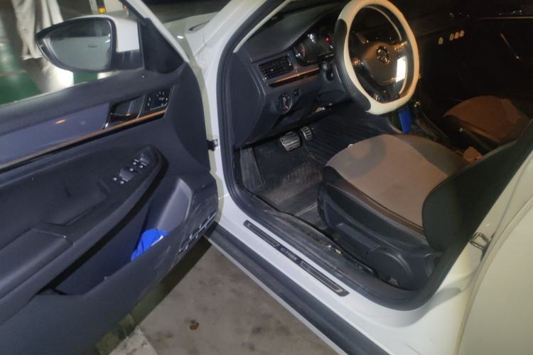 Used Volkswagen C-TREK 2018 230TSI DSG Comfort Model Driver Seat
