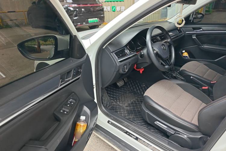 Used Volkswagen C-TREK 2018 230TSI DSG Comfort Model Driver Seat