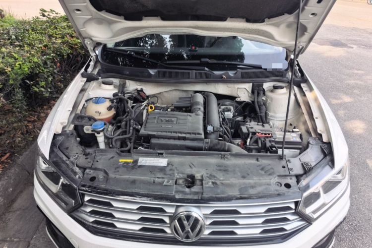 Used Volkswagen C-TREK 2018 230TSI DSG Comfort Model Engine Bay
