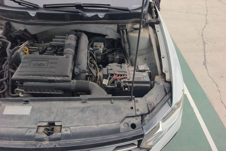 Used Volkswagen C-TREK 2018 230TSI DSG Comfort Model Engine Bay Left