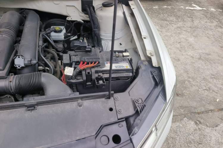 Used Volkswagen C-TREK 2018 230TSI DSG Comfort Model Engine Bay Left