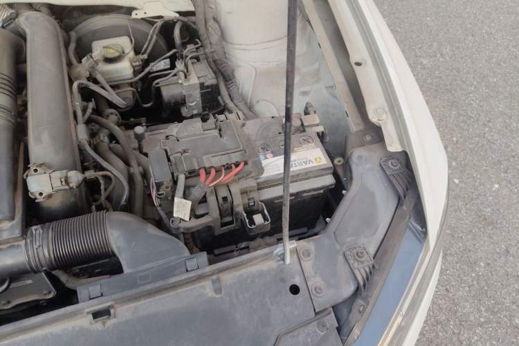 Used Volkswagen C-TREK 2018 230TSI DSG Comfort Model Engine Bay Left