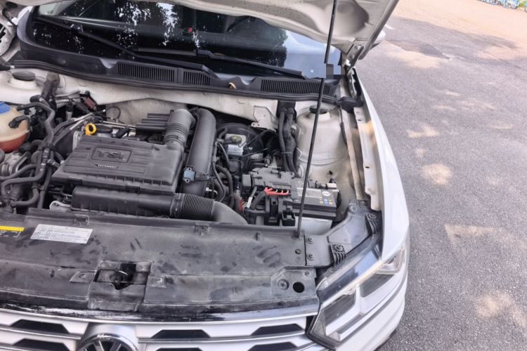 Used Volkswagen C-TREK 2018 230TSI DSG Comfort Model Engine Bay Left