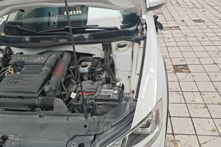 Used Volkswagen C-TREK 2018 230TSI DSG Comfort Model Engine Bay Left